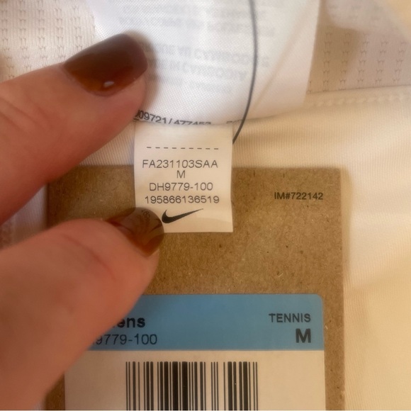 |Nike| Dri-Fit NWT White 2-1 Tennis Skirt with Built-in shorts Woman's M - Picture 6 of 8